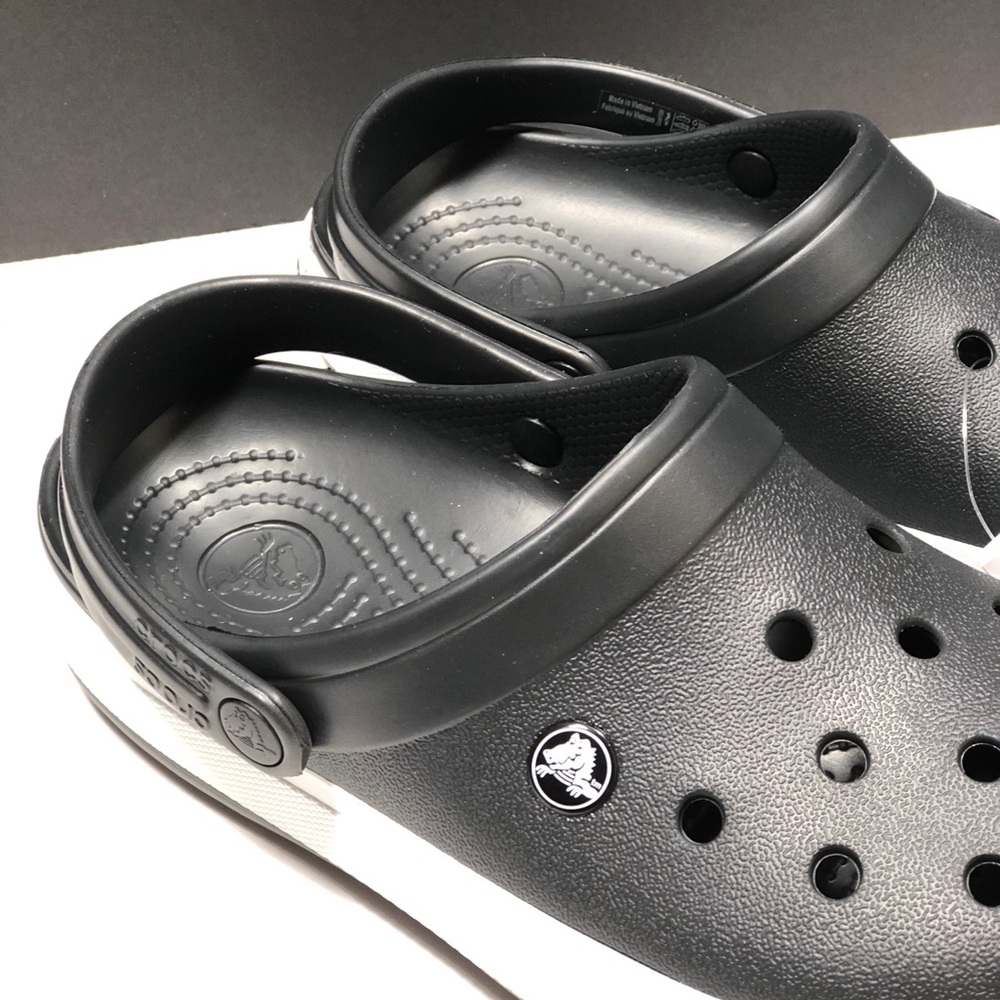 NEW🖤CROCS Classic Clog - Picture 11 of 12